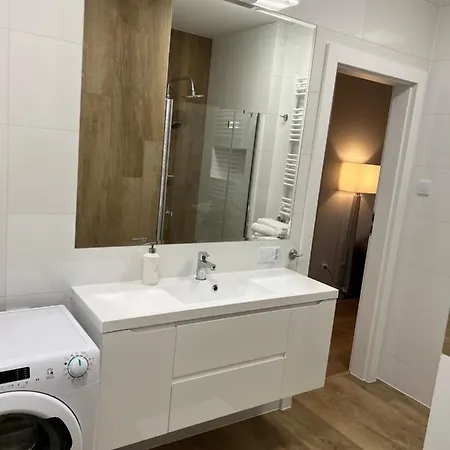 Krakowska Yellow Free Parking 1 Apartment Warsaw